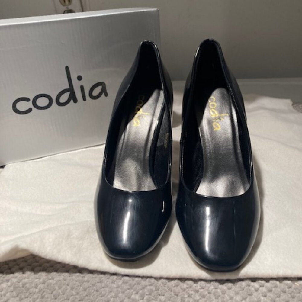 Black Patent Pump with Acrylic heel